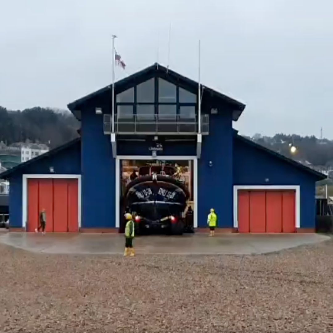 Hastings lifeboat crew abused and blocked from launching